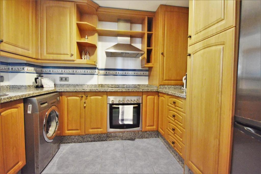 Con Vistas Al Mar Y Parking Privado Incluido Apartamento *